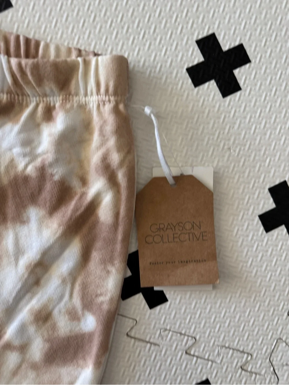 Grayson Collective kids Tie-Dye Leggings Cream & Brown size 5T NWT